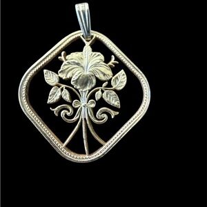 1966 Bahamas 15 cents cut coin necklace pendant Hibiscus flower plant Nassau